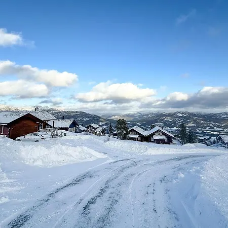 3 Bedroom Amazing In Casa de Férias Vradal
